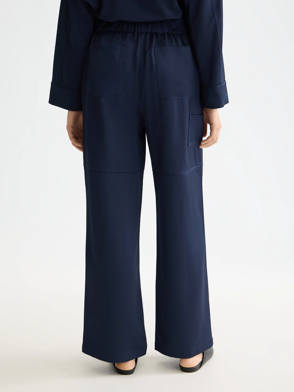 Noa high rise wide leg satin pant - Image 4
