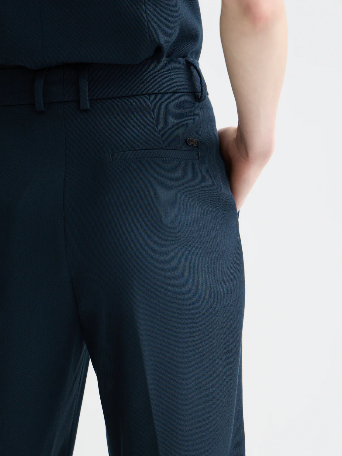 Robyn high rise tapered pants - Image 10