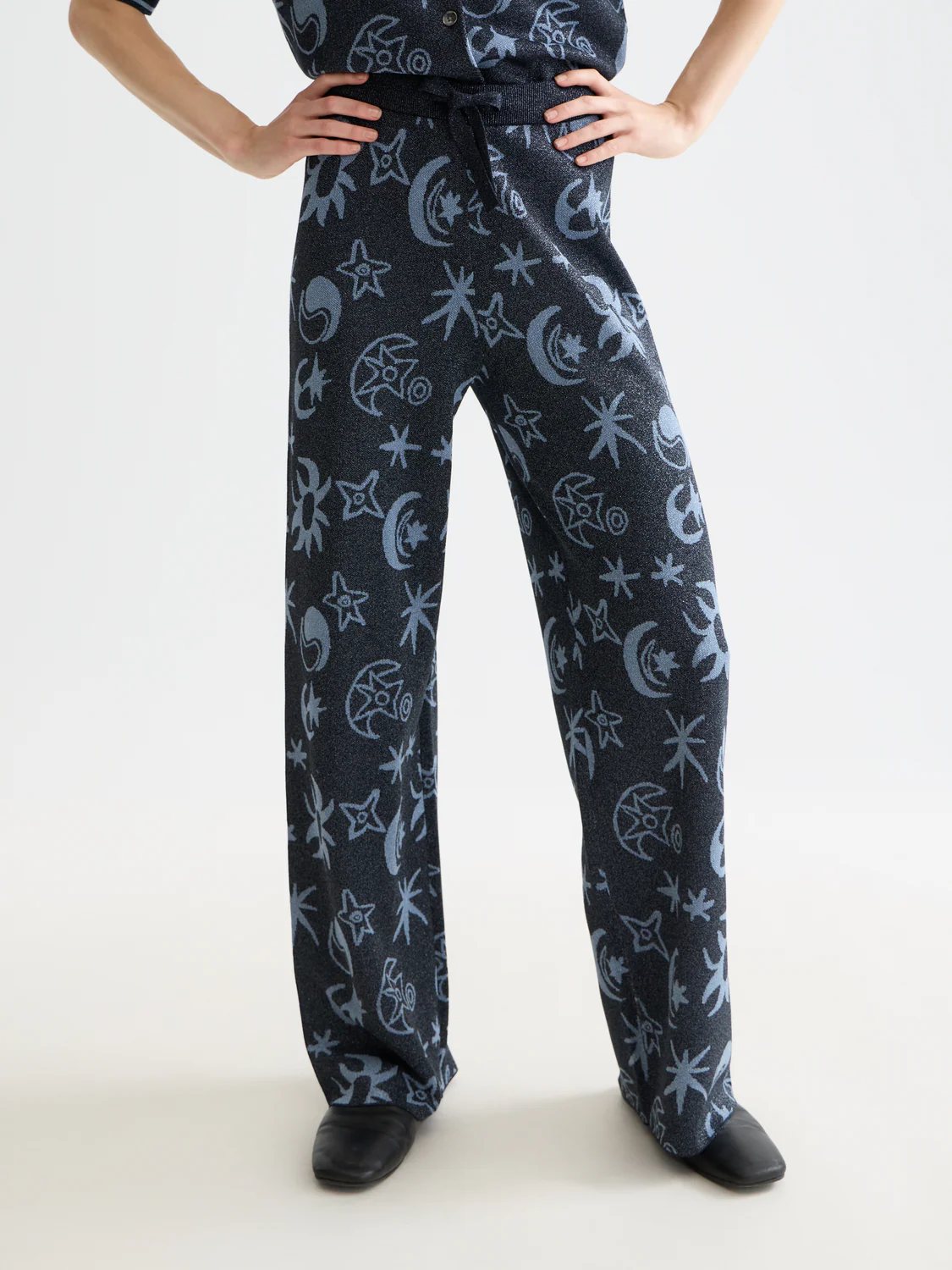 Jacquard knitted trousers - Image 2