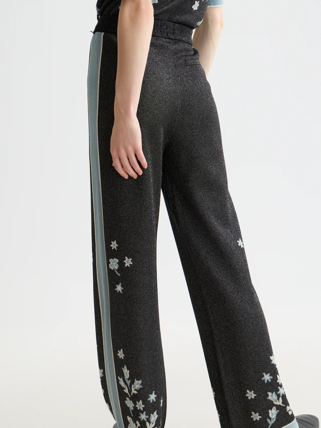 Jacquard knitted trousers - Image 3
