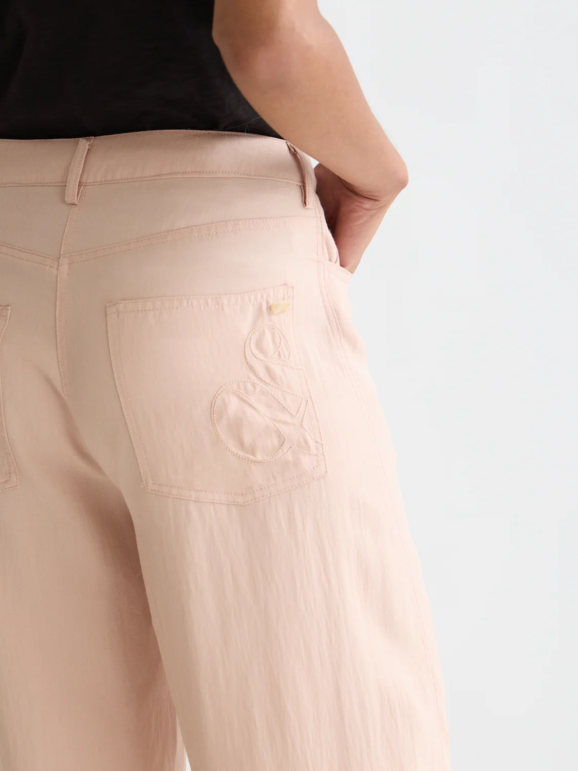 Lotus Twill high rise barrel leg pants - Image 10