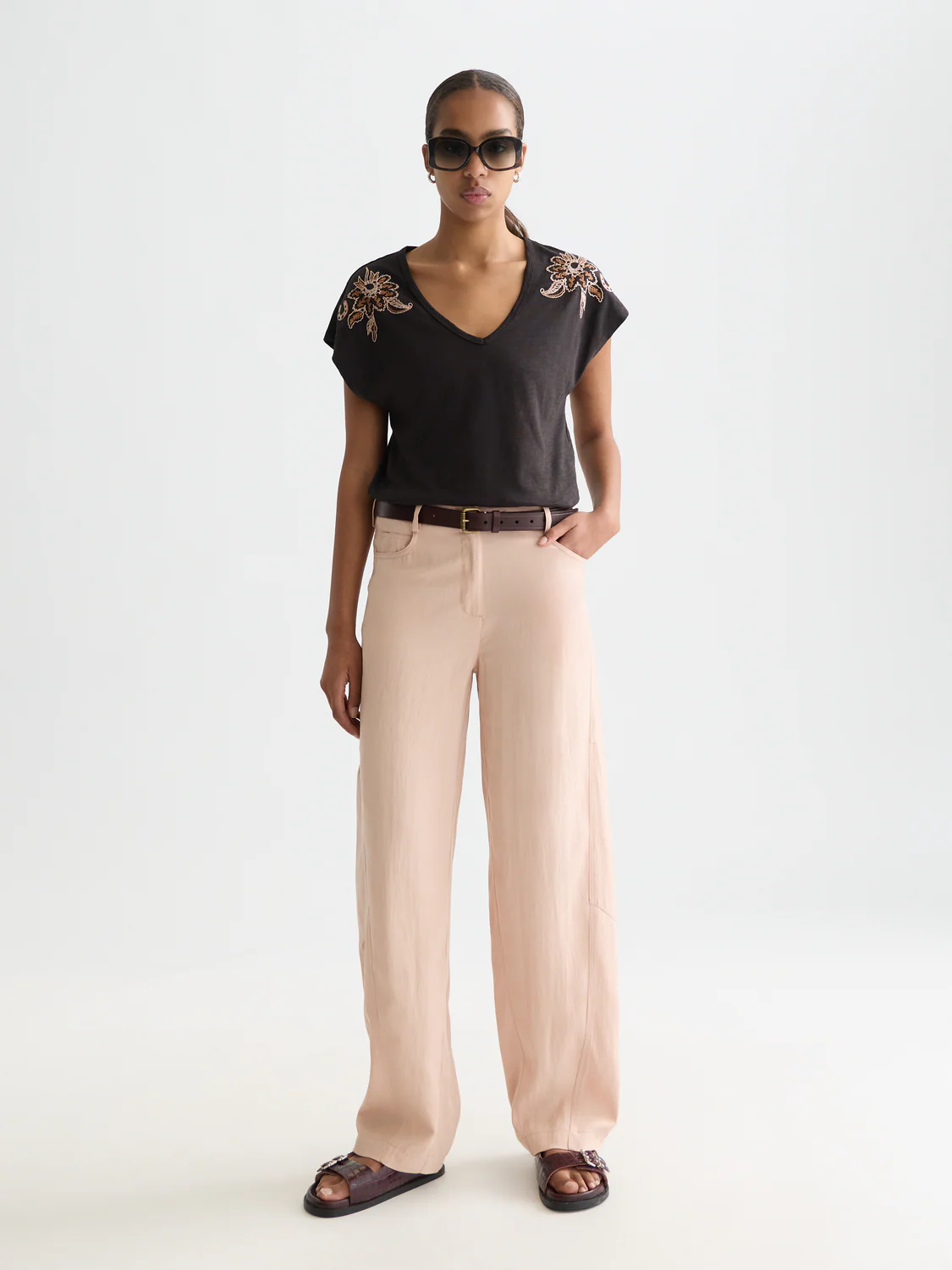 Lotus Twill high rise barrel leg pants - Image 8