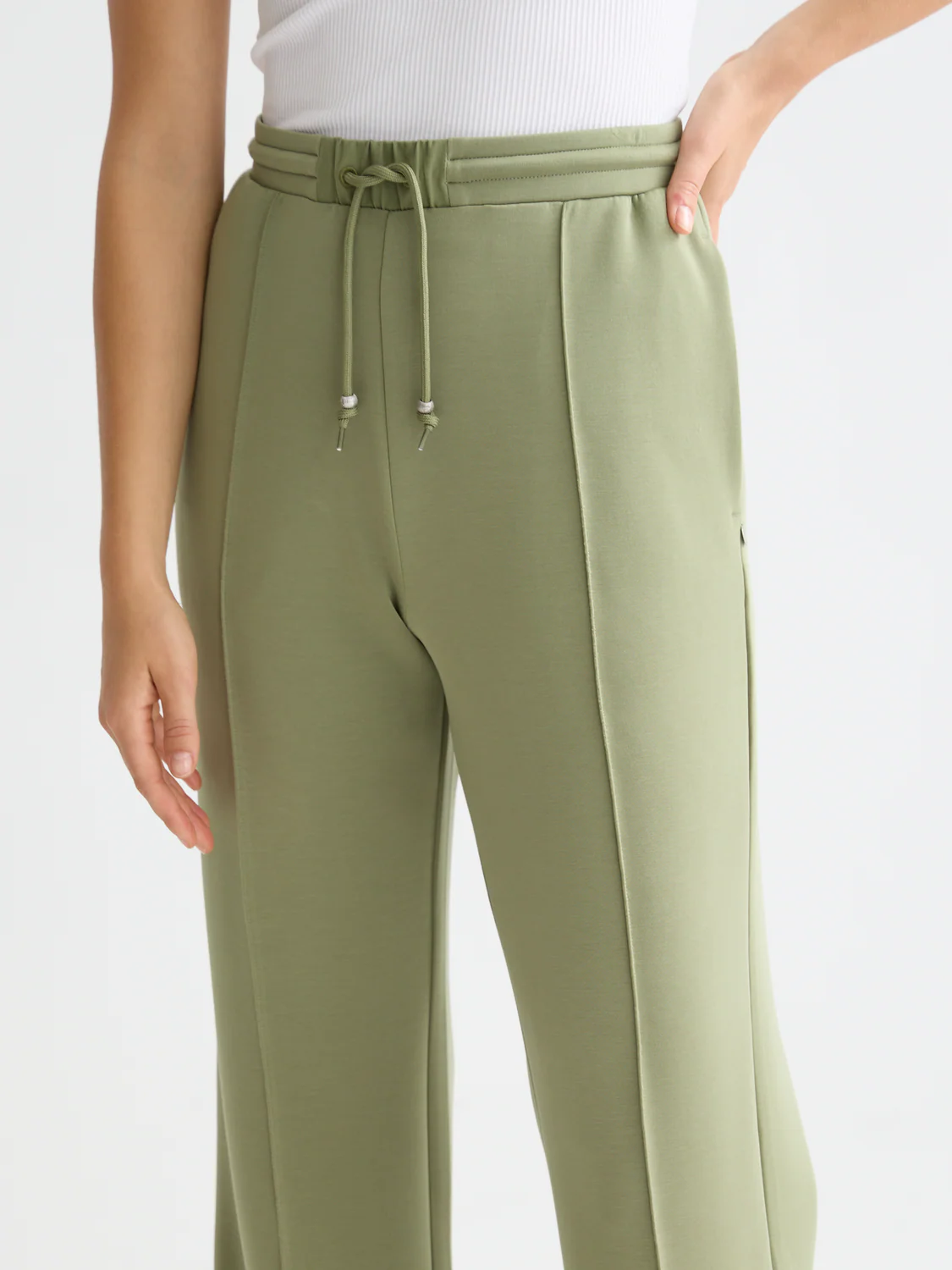 Tencel pleated sweatpants - Image 17