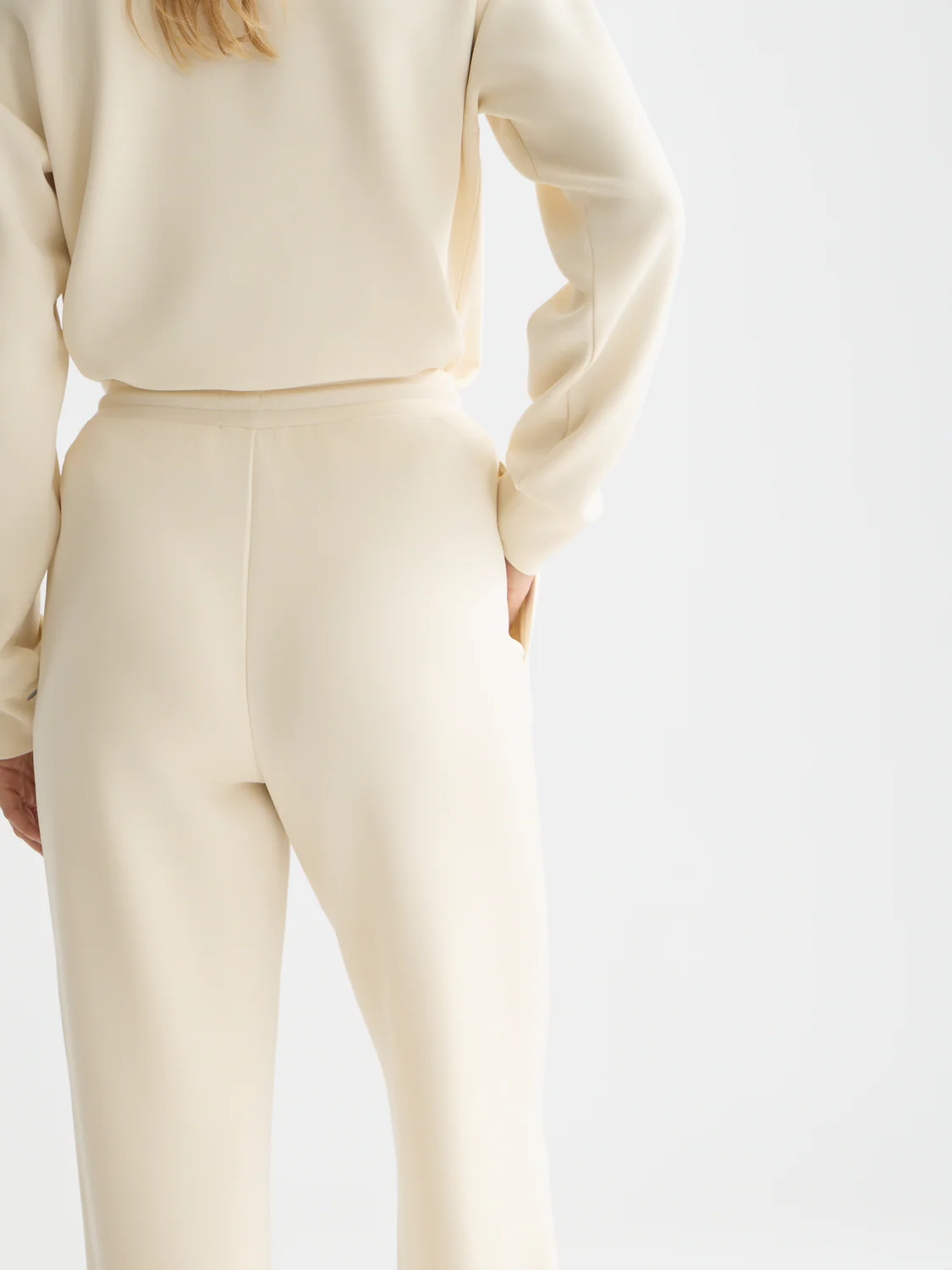 Tencel pleated sweatpants - Image 3