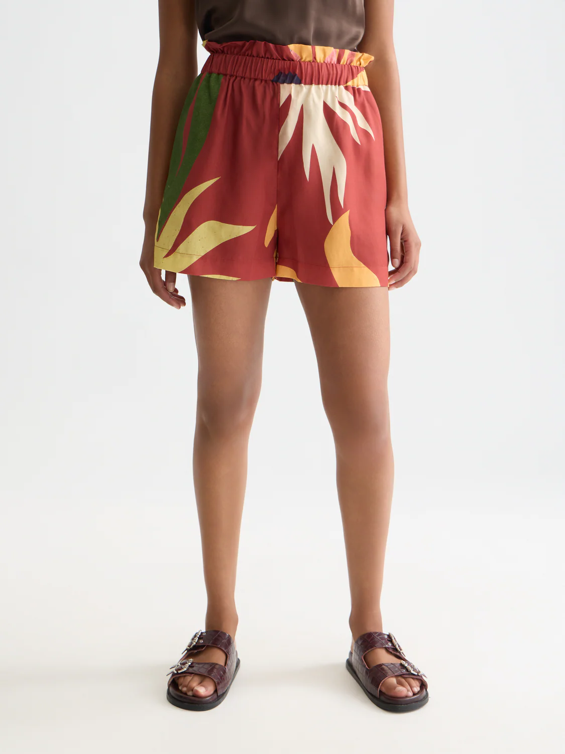 Printed high-rise elastic waist shorts - Image 2