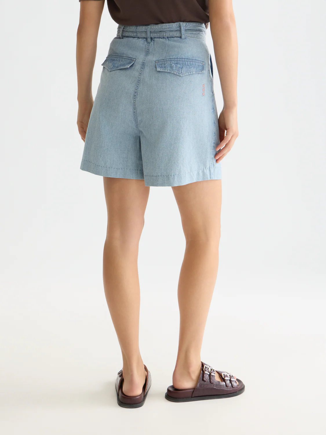 Lightweight Indigo short - Image 4